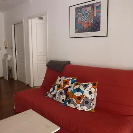 Apartment Carras *