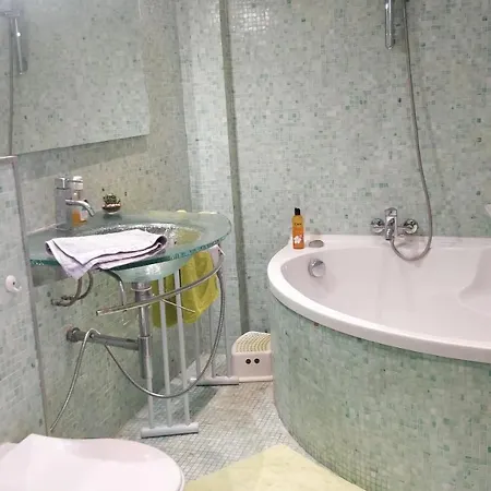 Apartment Carras *